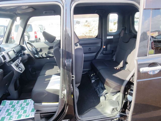 DAIHATSU WAKE 4WD 2015 Image 31