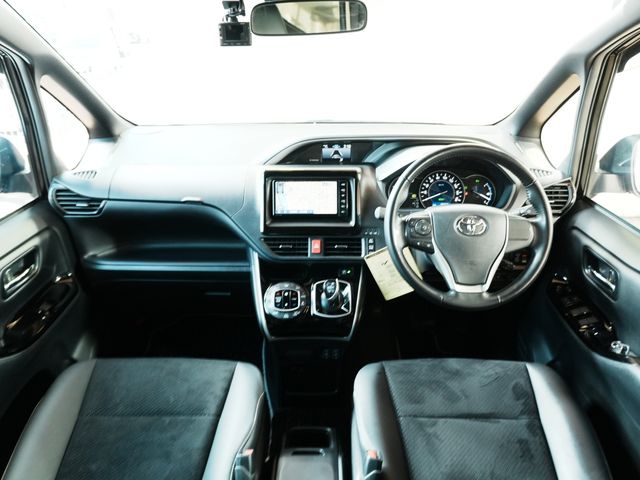 TOYOTA VOXY HYBRID 2021 Image 31