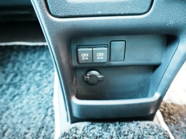 TOYOTA VOXY HYBRID 2021 Image 31