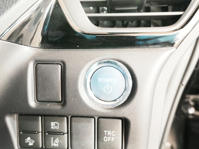 TOYOTA VOXY HYBRID 2021 Image 31