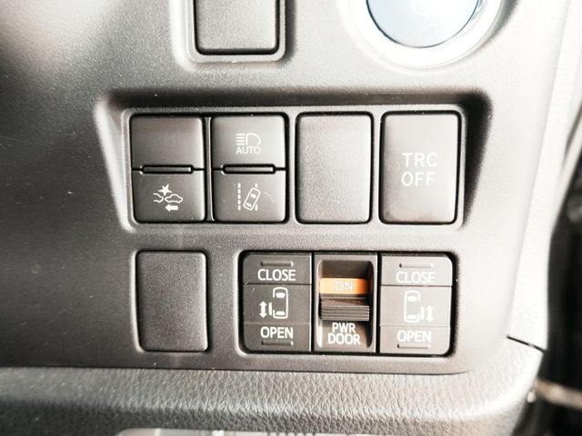 TOYOTA VOXY HYBRID 2021 Image 31