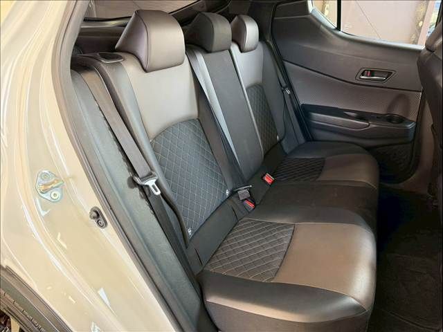 TOYOTA C-HR 2019 Image 31