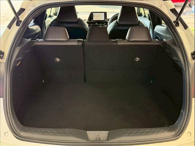 TOYOTA C-HR 2019 Image 31