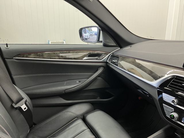 BMW 5SERIES TOURING 2020 Image 31