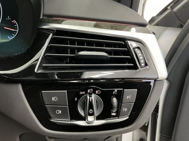 BMW 5SERIES TOURING 2020 Image 31