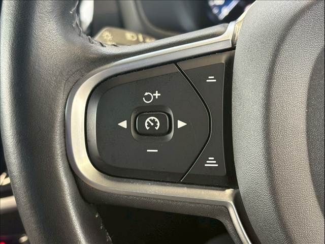 VOLVO S60 2019 Image 31