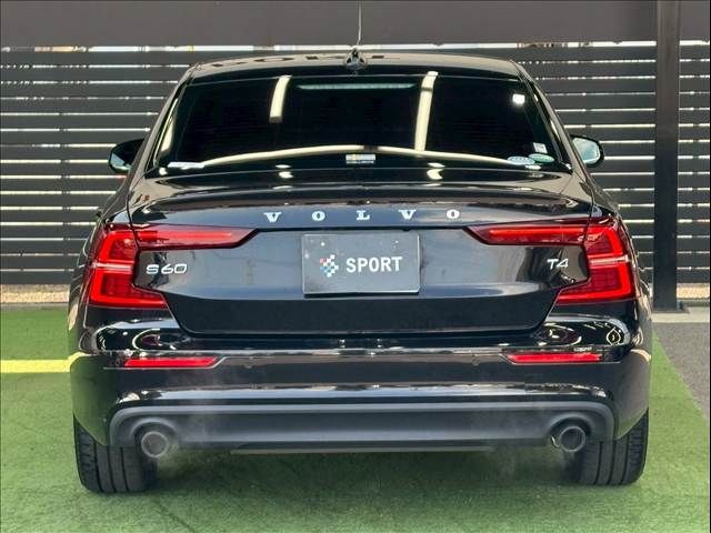 VOLVO S60 2019 Image 31