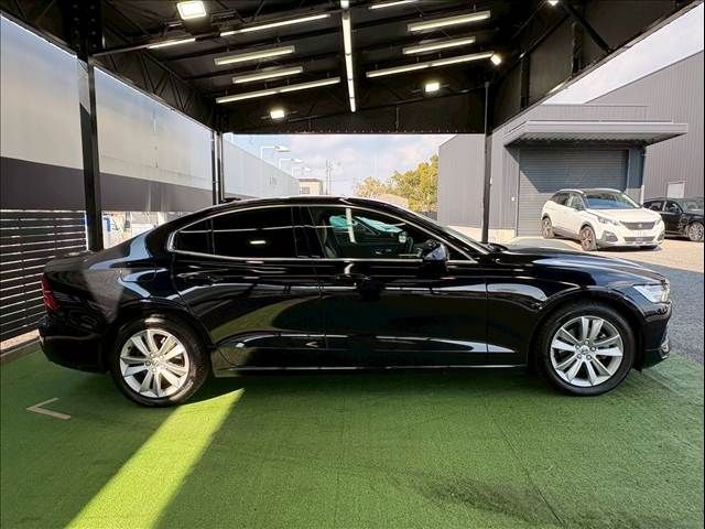 VOLVO S60 2019 Image 31