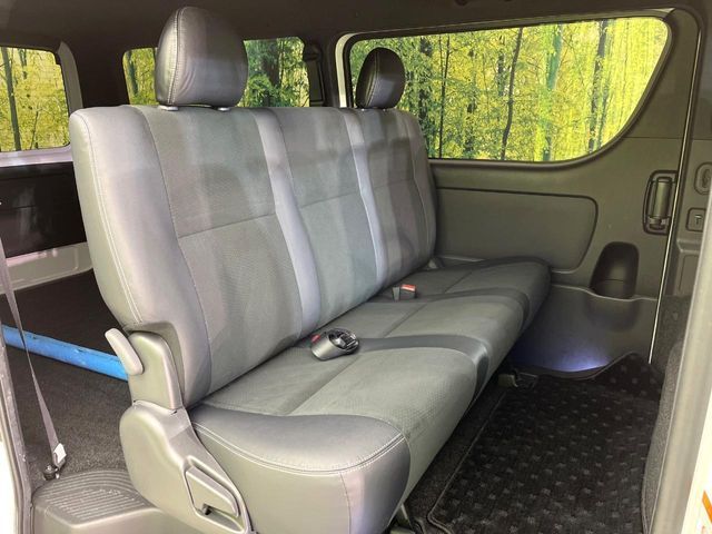 TOYOTA HIACE VAN 4WD 2022 Image 31