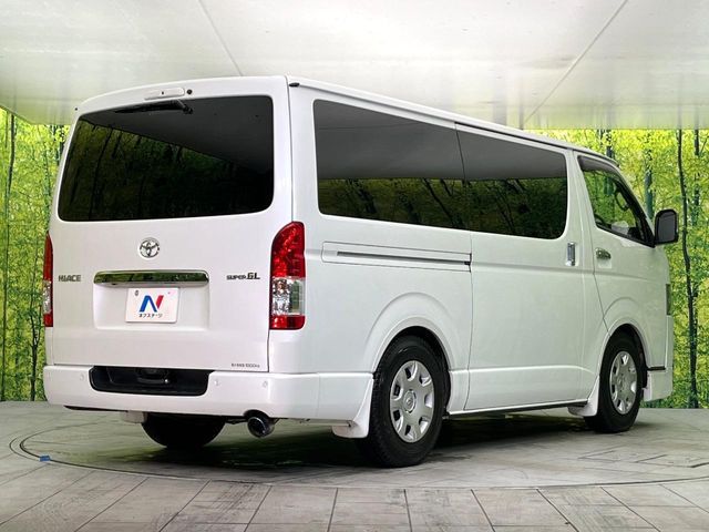 TOYOTA HIACE VAN 4WD 2022 Image 31