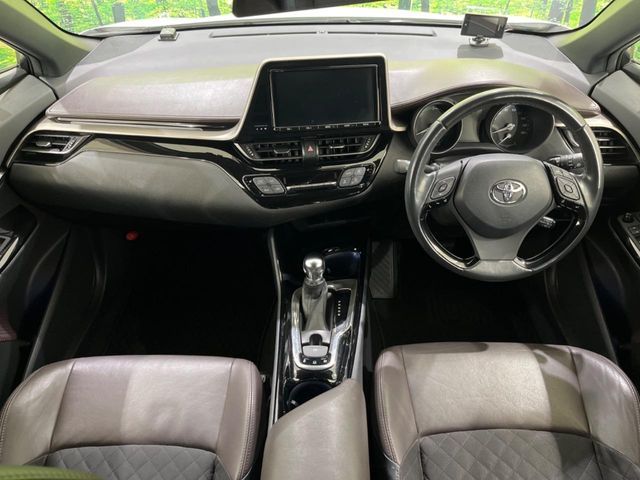 TOYOTA C-HR 2017 Image 31