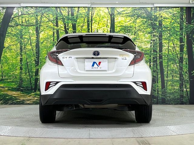 TOYOTA C-HR 2017 Image 31