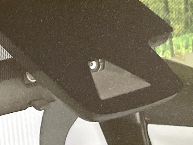 TOYOTA PRIUS 2016 Image 31