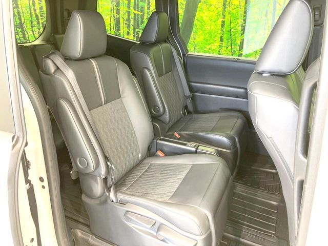 TOYOTA NOAH HYBRID 2024 Image 31