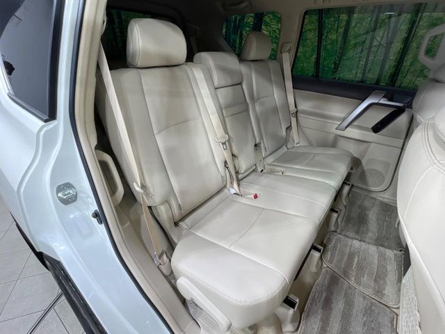 TOYOTA LANDCRUISER PRADO 2023 Image 31