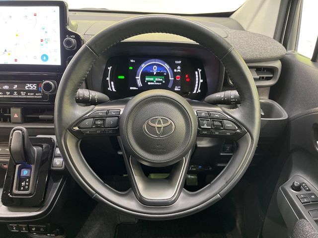 TOYOTA SIENTA HYBRID 2023 Image 31