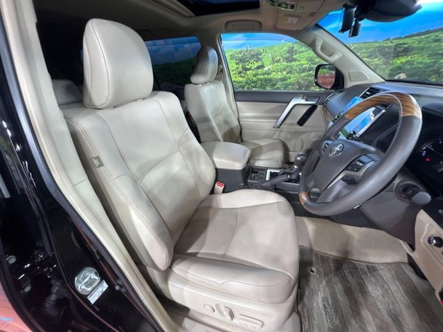 TOYOTA LANDCRUISER PRADO 2023 Image 31