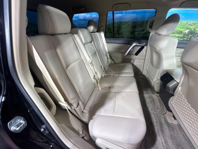 TOYOTA LANDCRUISER PRADO 2023 Image 31