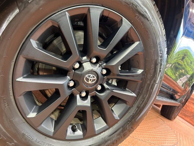 TOYOTA LANDCRUISER PRADO 2023 Image 31