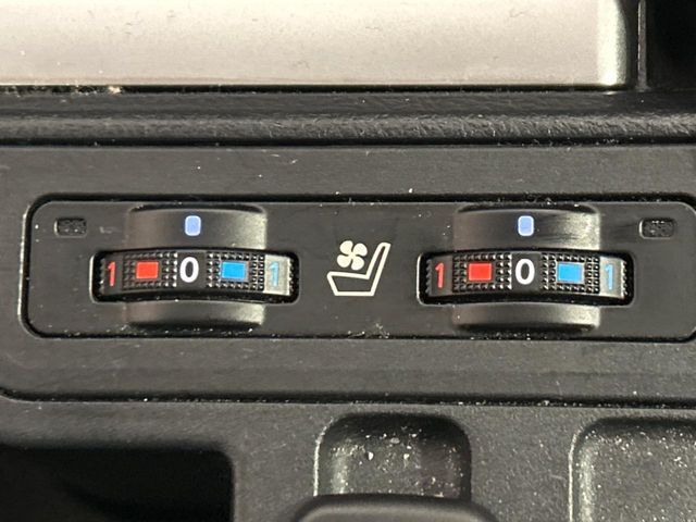 TOYOTA LANDCRUISER PRADO 2023 Image 31