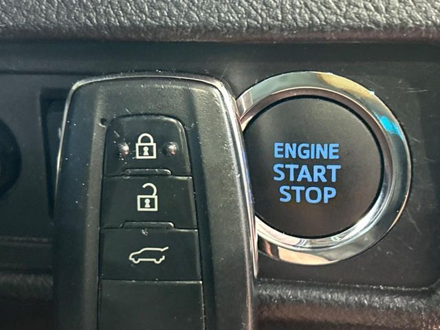 TOYOTA LANDCRUISER PRADO 2023 Image 31