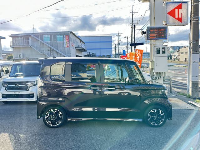 HONDA N BOX CUSTOM 2021 Image 31