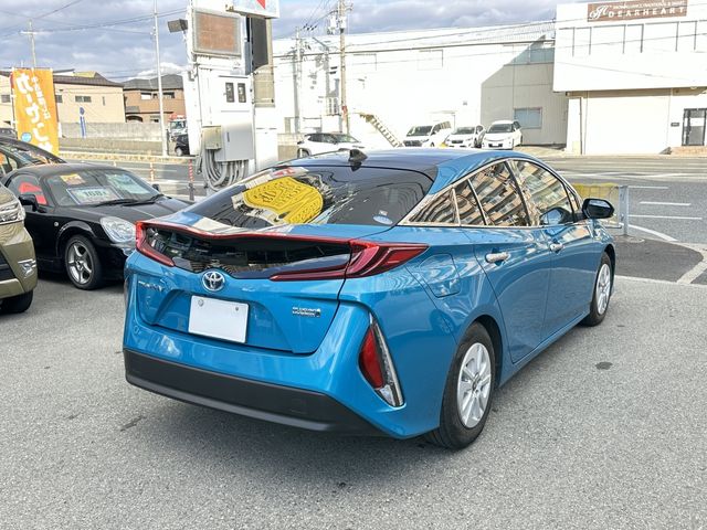 TOYOTA PRIUS PHV 2017 Image 31