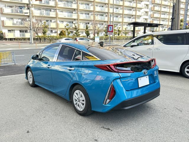 TOYOTA PRIUS PHV 2017 Image 31