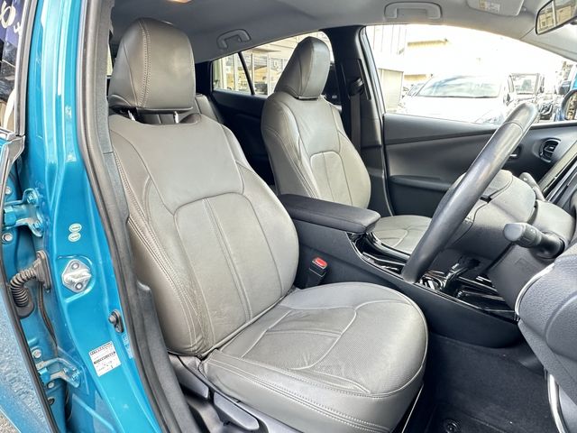 TOYOTA PRIUS PHV 2017 Image 31