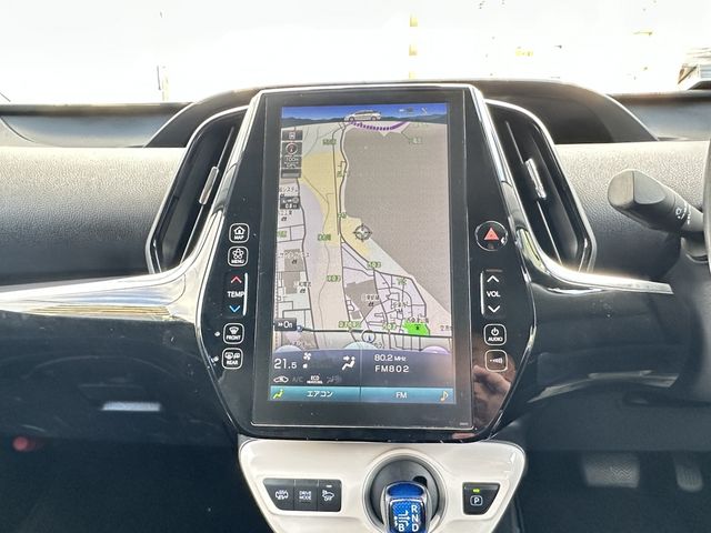 TOYOTA PRIUS PHV 2017 Image 31