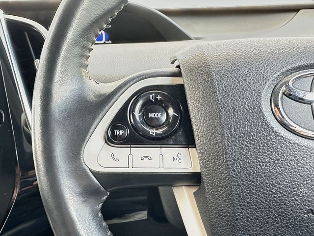 TOYOTA PRIUS PHV 2017 Image 31