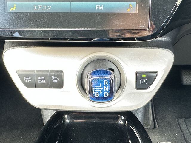 TOYOTA PRIUS PHV 2017 Image 31