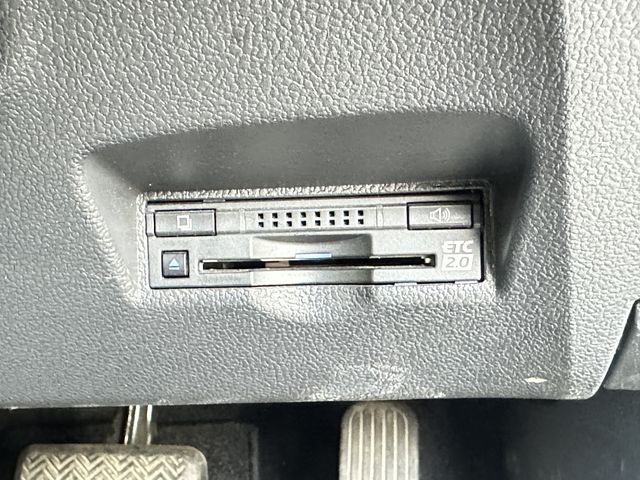 TOYOTA PRIUS PHV 2017 Image 31