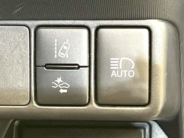 TOYOTA AQUA 2017 Image 31