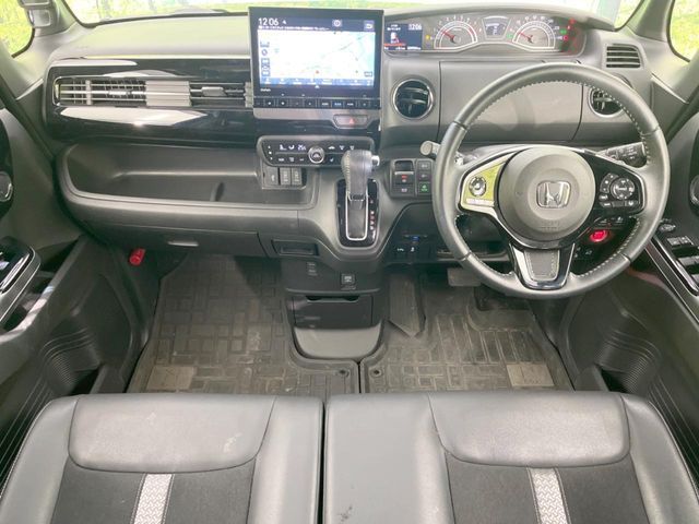 HONDA N BOX CUSTOM 2023 Image 31