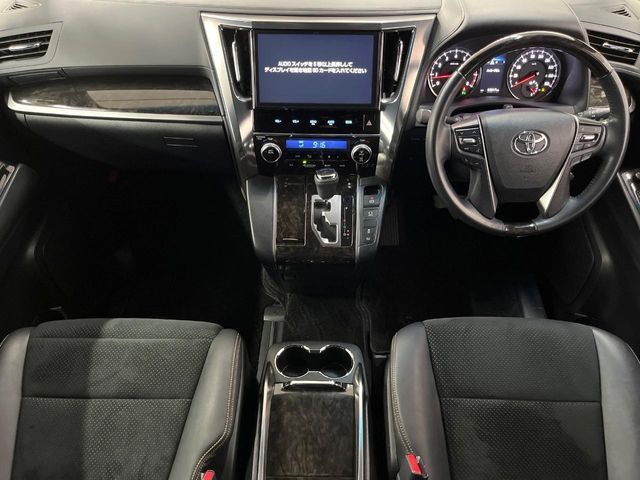 TOYOTA VELLFIRE 2017 Image 31