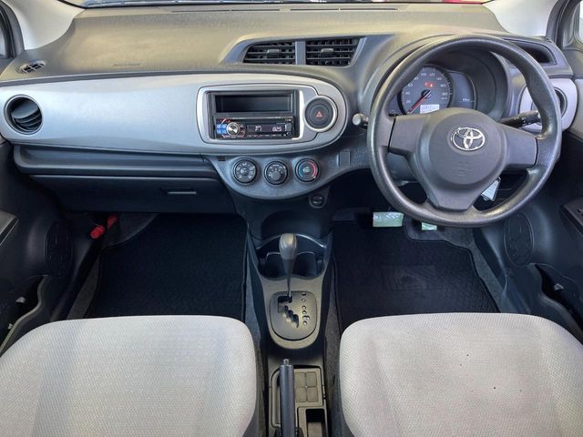 TOYOTA VITZ 2012 Image 31
