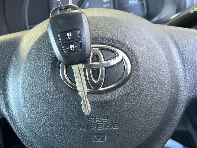 TOYOTA VITZ 2012 Image 31