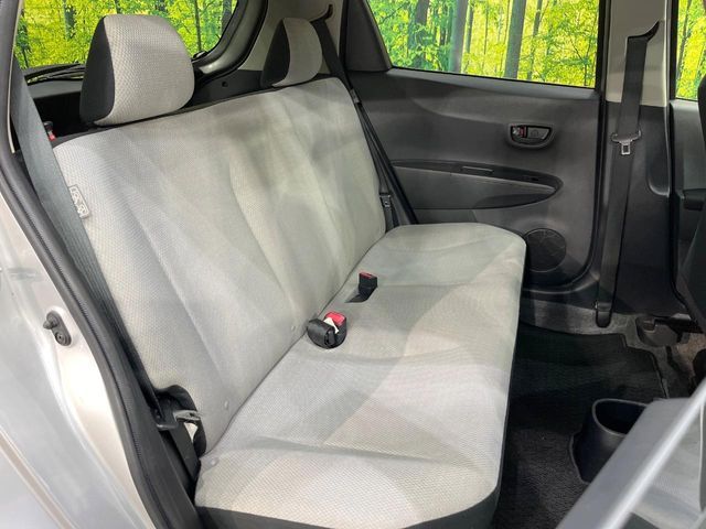 TOYOTA VITZ 2012 Image 31