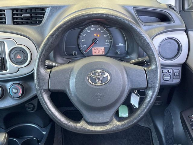 TOYOTA VITZ 2012 Image 31