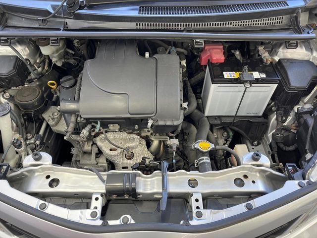 TOYOTA VITZ 2012 Image 31