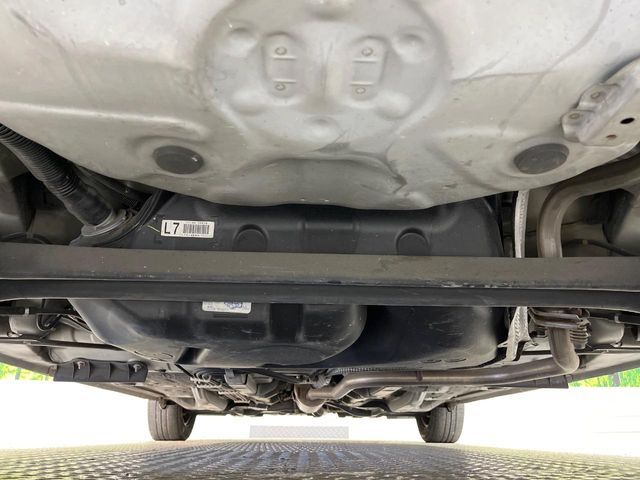 TOYOTA VITZ 2012 Image 31