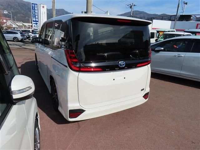 TOYOTA NOAH HYBRID 2024 Image 31