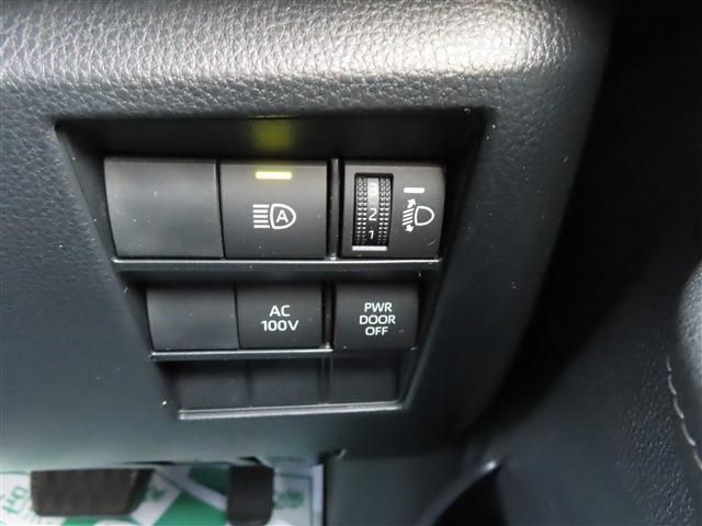 TOYOTA NOAH HYBRID 2024 Image 31