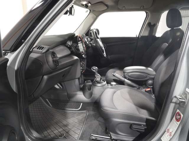 BMW MINI COOPER 5DOO 2014 Image 31