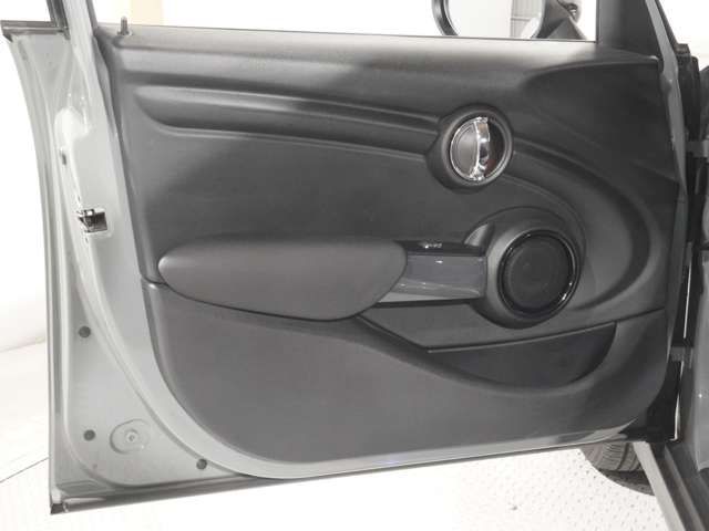 BMW MINI COOPER 5DOO 2014 Image 31