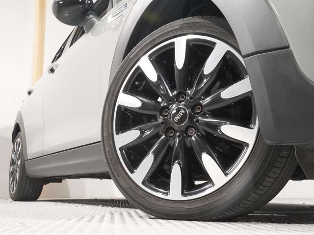 BMW MINI COOPER 5DOO 2014 Image 31