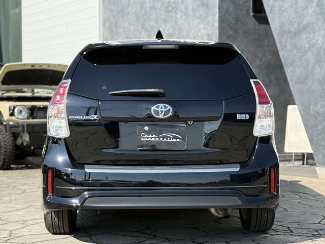 TOYOTA PRIUS ALPHA 2015 Image 31