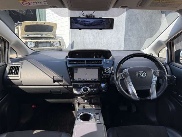 TOYOTA PRIUS ALPHA 2015 Image 31