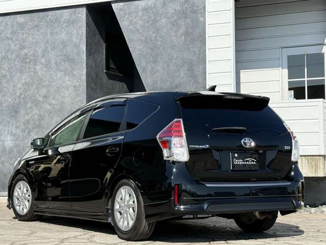 TOYOTA PRIUS ALPHA 2015 Image 31